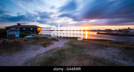 La Maison noire sur Mudeford cracher dans le Dorset. Banque D'Images