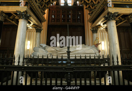 La tombe de Mary Queen of Scots dans l'abbaye de Westminster, au centre de Londres. Banque D'Images