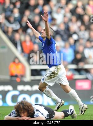 Soccer - Barclays Premier League - Everton v Newcastle United - St James' Park Banque D'Images