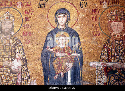 L'image de la mosaïque de la Vierge Marie avec le Christ enfant à Sainte-sophie à Istanbul, Turquie Banque D'Images