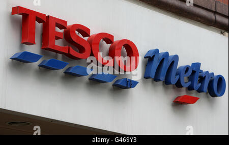 Tesco.Vue générale sur le métro Tesco dans le centre-ville de Manchester. Banque D'Images