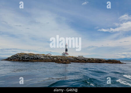 Le phare de Race Rocks, Colombie-Britannique Banque D'Images