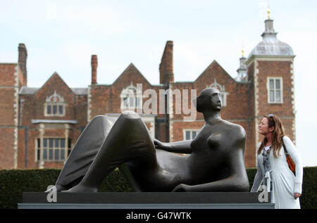 Sculptures de Henry Moore Banque D'Images