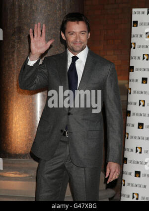 Hugh Jackman arrivant pour le programme de bienfaisance Live Below the Line au Marriott St Pancras Renaissance Hotel, Londres. Banque D'Images