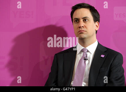 Le chef du Parti travailliste, Ed Miliband, lors d'un événement Oui pour des votes plus justes au Methodist Central Hall, à Westminster, Londres. Banque D'Images