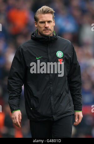 Soccer - finale de la coupe d'assurance coopérative - Celtic v Rangers - Hampden. Johan Mjallby, Assistant de gestion celtique Banque D'Images