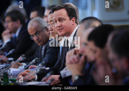 Le Premier ministre britannique David Cameron s'exprime à l'ouverture de la Conférence libyenne à Londres. Banque D'Images