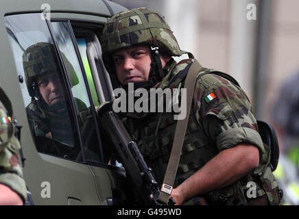 L'armée irlandaise stock neutralisation de bombes Banque D'Images