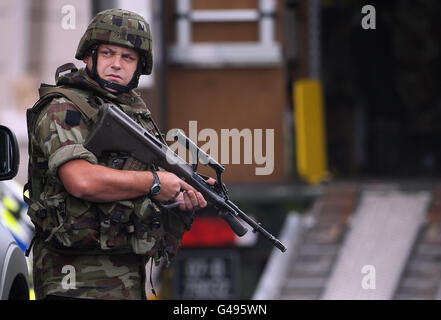 Photo d'un soldat irlandais dans le centre-ville de Dublin. Banque D'Images