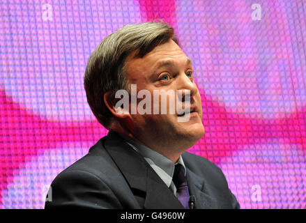 Ed Balls, chancelier de l'ombre, s'adresse au congrès annuel de l'Institut des directeurs à l'O2 Arena de Londres. Banque D'Images