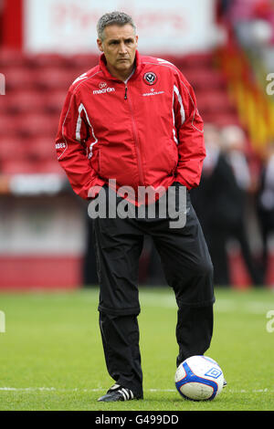 Football - FA Youth Cup - finale - première jambe - Sheffield United / Manchester United - Bramall Lane. John Pemberton, directeur de Sheffield United Banque D'Images