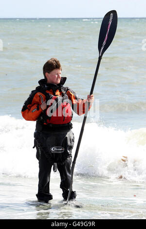 Kayak autour de l'Irlande Banque D'Images