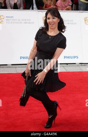 Arlene Phillips arrive pour les Philips British Academy Television Awards à la Grosvenor House, 90 Park Lane, Londres. Banque D'Images