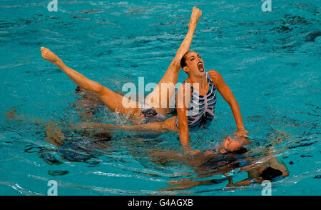 L'équipe espagnole se dispute les préliminaires gratuits pendant le deuxième jour de la coupe européenne des champions de natation synchronisée LEN 2011 à Ponds Forge, Sheffield. Banque D'Images