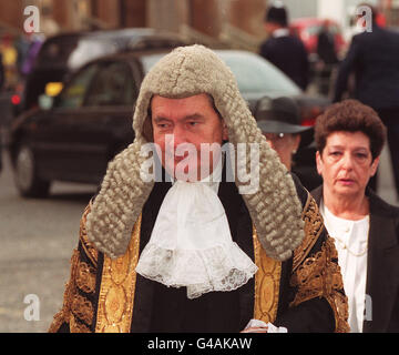 PA NEWS PHOTO 1/10/92 LORD JUSTICE MCCOWAN À LONDRES Banque D'Images