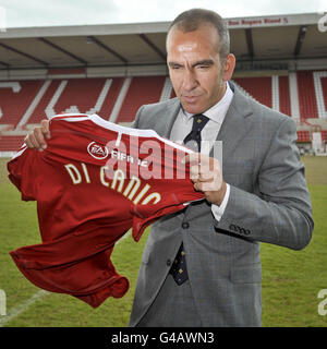 Football - Swindon Town - Paolo Di Canio Conférence de presse - Le sol du comté Banque D'Images