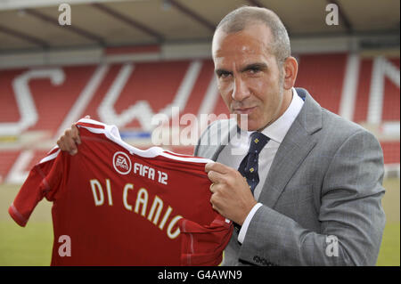 Football - Swindon Town - Paolo Di Canio Conférence de presse - Le sol du comté Banque D'Images