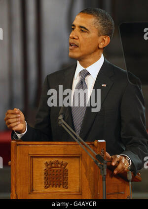 LE président AMÉRICAIN Barack Obama prononce son discours d’ouverture devant les deux chambres du Parlement dans l’historique Westminster Hall, qui n’avait été accordé qu’à une poignée de personnalités éminentes comme Nelson Mandela, Charles de Gaulle et le Pape. Banque D'Images