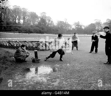 Cricket - Inde en Îles Britanniques - le duc de Norfolk XI v indiens - Arundel Castle Cricket Club Sol Banque D'Images