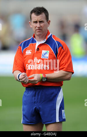 Rugby Union - Churchill Cup - Angleterre Saxons / USA - Franklin's Gardens. Arbitre Nigel Owens Banque D'Images