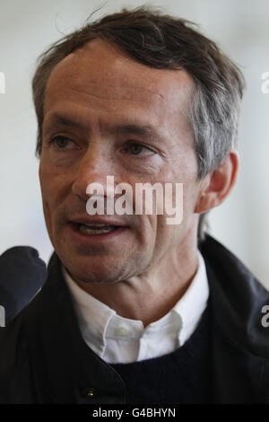 L'entraîneur Walter Swinburn parle aux médias de gagner le Derby trois fois en tant que Jockey, pendant le petit déjeuner avec les étoiles à l'hippodrome d'Epsom. Banque D'Images