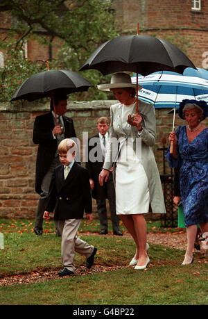 Image - Vicomte Althorp Cérémonie de mariage - Eglise St Mary Banque D'Images