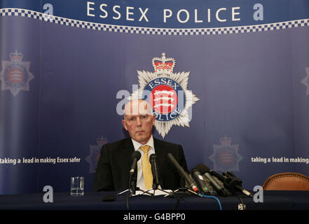 Le chef adjoint, le gendarme Gary Beautridge, chef de la direction des crimes graves de Kent et d'Essex, est photographié lors d'une conférence de presse à l'hôtel de ville de Braintree, à la suite d'un incident d'armes à feu survenu dans les premières heures de la matinée à Bartram Avenue, à Braintree. Banque D'Images