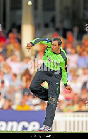 Cricket - Friends Life Twenty20 - South Group - Surrey Lions v Gloucestershire gladiateurs - The Kia Oval. Matthew Spriegel, Surrey Lions Banque D'Images