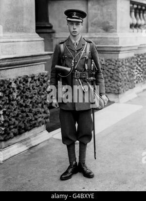 PA NEWS PHOTO 1914 LE PRINCE DE GALLES Au Palais de Buckingham À L'UNIFORME D'UN OFFICIER GRENADIER GUARDS PRISES LE MATIN DU JOUR OÙ IL A QUITTÉ POUR LE SERVICE ACTIF EN FRANCE Banque D'Images