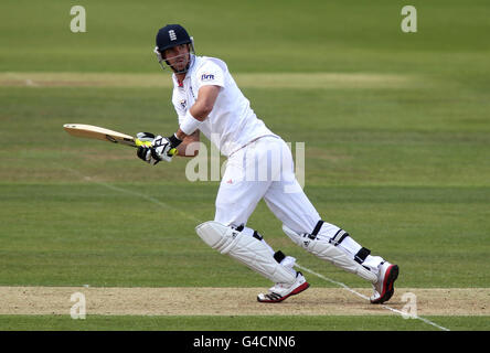 Cricket - npower troisième test - troisième jour - Angleterre / Sri Lanka - le Rose Bowl.Kevin Pietersen, de l'Angleterre, se battant pendant le troisième jour du troisième test au Rose Bowl, à Southampton. Banque D'Images