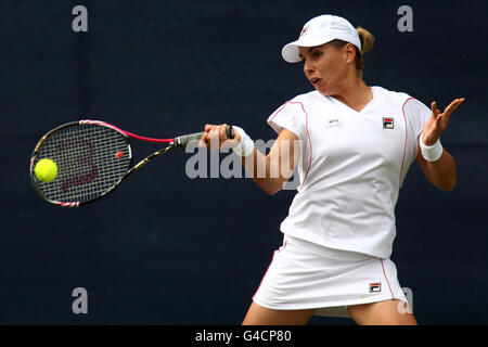 Tennis - 2011 AEGON Classic - troisième jour - Edgbaston Priory Club. Marina Erakovic de Nouvelle-Zélande en action Banque D'Images