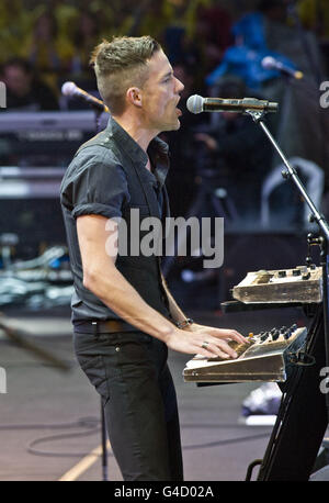 Brandon Flowers of the Killers se présentant sur scène à Hard Rock Calling à Hyde Park, Londres. Banque D'Images