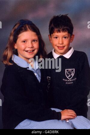 Une collection non datée de Chante et Jhordan Stafford. Jhordan, âgé de sept ans, est décédé lorsqu'une machine de pesage lui est tombée et qu'un coroner a recommandé aujourd'hui (jeudi) des changements dans la façon dont les machines sont fabriquées. Sa sœur aînée Chante, âgée de 10 ans, était avec lui au centre de loisirs de Macclesfield, Cheshire, dans la nuit de Bonfire l'année dernière, lorsque l'accident s'est produit. Photo PA Banque D'Images