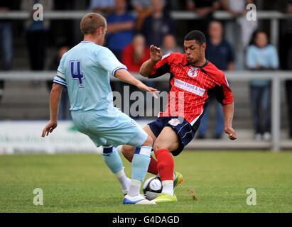 Soccer - Pré saison Friendly - Hinckley United v Coventry City - Greene King Stadium Banque D'Images