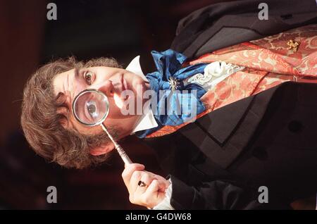 Phillip Schofield joue aujourd'hui (jeudi) le rôle de titre du nouveau Doctor Dolittle au Apollo Theatre de Londres, après la première du spectacle mardi. Voir l'histoire de PA SHOWBIZ Dolittle. Photo de Sean Dempsey. Banque D'Images