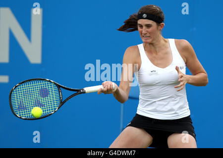 Tennis - 2011 AEGON Classic - quatrième jour - Edgbaston Priory Club.Rebecca Marino, du Canada, en action contre Ana Ivanovic, de la Serbie Banque D'Images