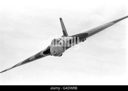 Un Avro Vulcan en vol sur sa dernière ruée de RAF Waddington pour marquer la retraite du bombardier après plus de 25 ans Banque D'Images