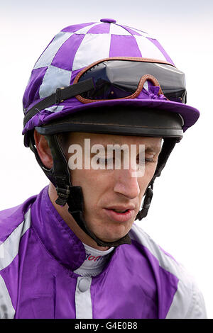 Courses hippiques - 2011 plate Festival - John Smiths Northumberland plate Day - Newcastle Racecourse. George Baker, Jockey Banque D'Images