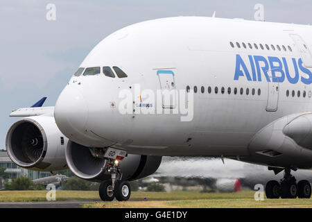 Airbus A380-841 F-WWOW affichant au Farnborough International Airshow Banque D'Images