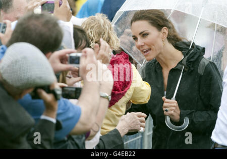 La duchesse de Cambridge rencontre des wishers lors d'une visite à Dalvay by the Sea, Île-du-Prince-Édouard, Canada. Banque D'Images