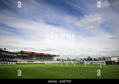 Courses hippiques - nuits d'Uttoxeter - Hippodrome d'Uttoxeter. Vue générale de l'hippodrome d'Uttoxeter Banque D'Images