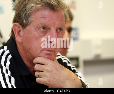 Soccer - Ben Foster et Zoltan Gera Dévoilement - West Bromwich Albion Training Ground.Roy Hodgson, gérant de West Bromwich Albion, lors de la conférence de presse sur leur terrain d'entraînement à Walsall. Banque D'Images