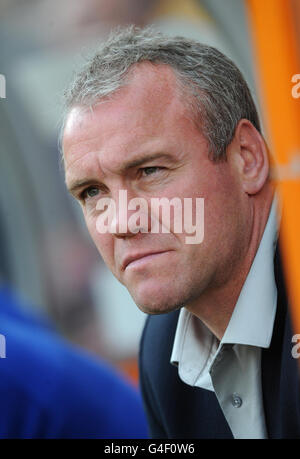 Rugby League - 2011 Carnegie Challenge Cup - semi final - Castleford Tigers / Leeds Rhinos - Keepmoat Stadium.Brian McDermott, entraîneur en chef de Leeds Rhinos, regarde pendant le match semi final de la Carnegie Challenge Cup au Keepmoat Stadium, Doncaster. Banque D'Images