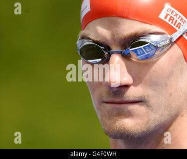 William Clarke en Grande-Bretagne pendant la série de Championnat du monde ITU de Triathlon Dextro Energy à Hyde Park, Londres. Banque D'Images