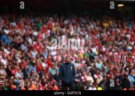 Football - Barclays Premier League - Arsenal / Liverpool - Emirates Stadium. Arsene Wenger, gestionnaire d'arsenal, sur la ligne de contact. Banque D'Images