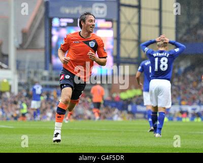 Soccer - Barclays Premier League - Everton / Queens Park Rangers - Goodison Park.Tommy Smith des Queens Park Rangers célèbre leur premier but du match Banque D'Images