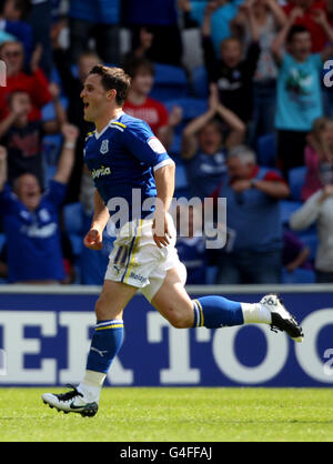 Football - championnat de football npower - Cardiff City / Bristol City - Cardiff City Stadium.Craig Conway de Cardiff City célèbre son deuxième but du match Banque D'Images