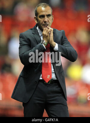 Soccer - Carling Cup - première ronde - Bristol City / Swindon Town - Ashton Gate. Paolo Di Canio, directeur de Swindon Town Banque D'Images