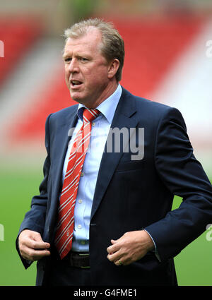 Football - pré saison amicale - Nottingham Forest / PSV Eindhoven - City Ground. Steve McClaren, directeur de Nottingham Forest Banque D'Images