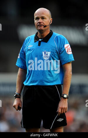 Football - pré-saison amical - Tottenham Hotspur v Athletic Club Bilbao - White Hart Lane. Arbitre Lee Mason Banque D'Images